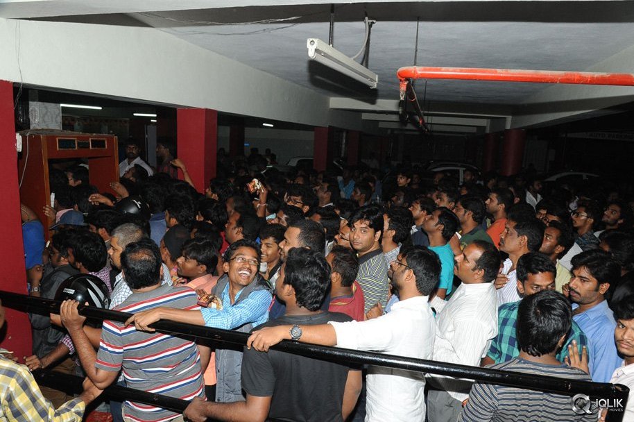 Srimanthudu-Movie-Hungama